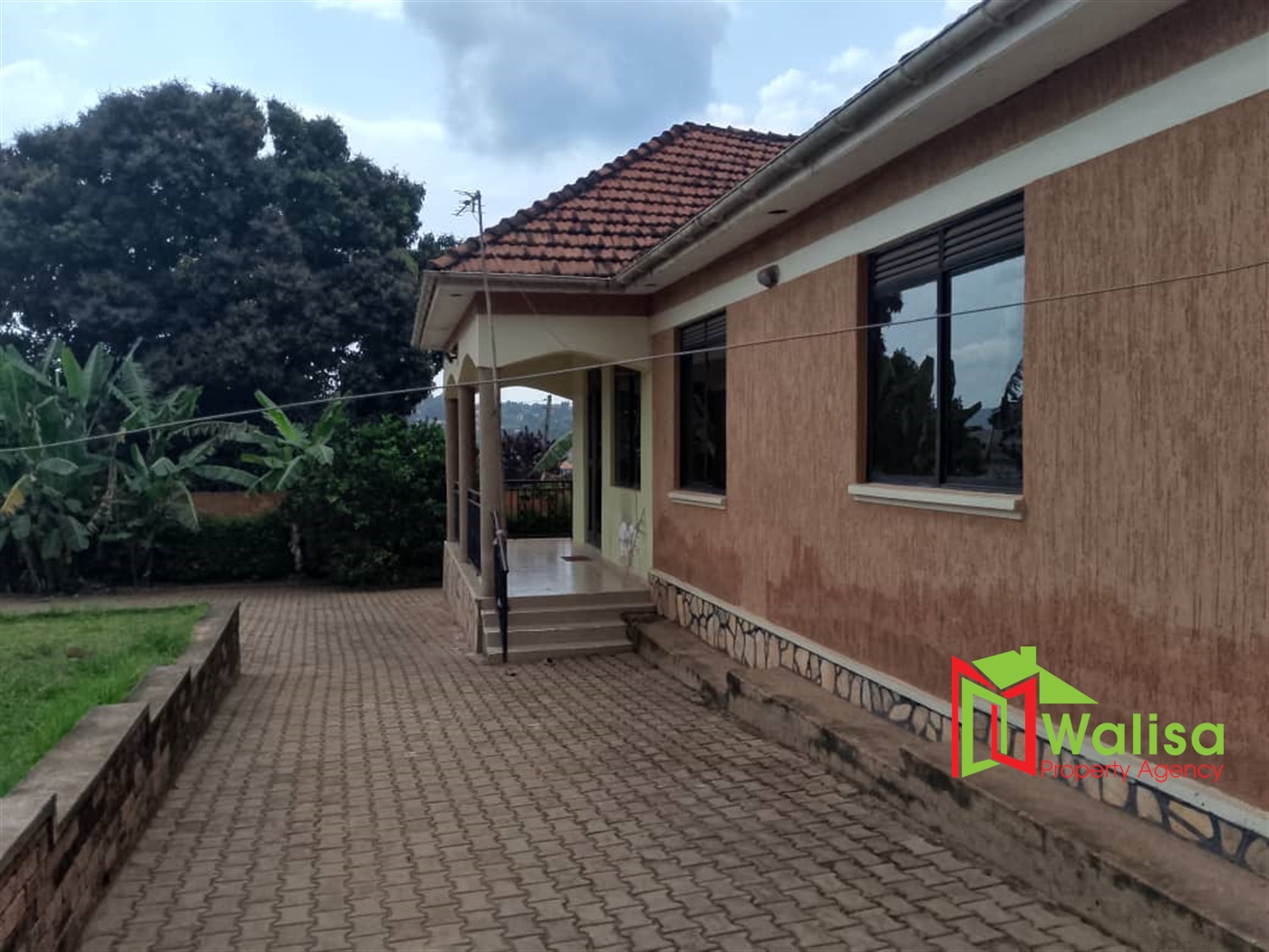 Bungalow for sale in Kitende Wakiso