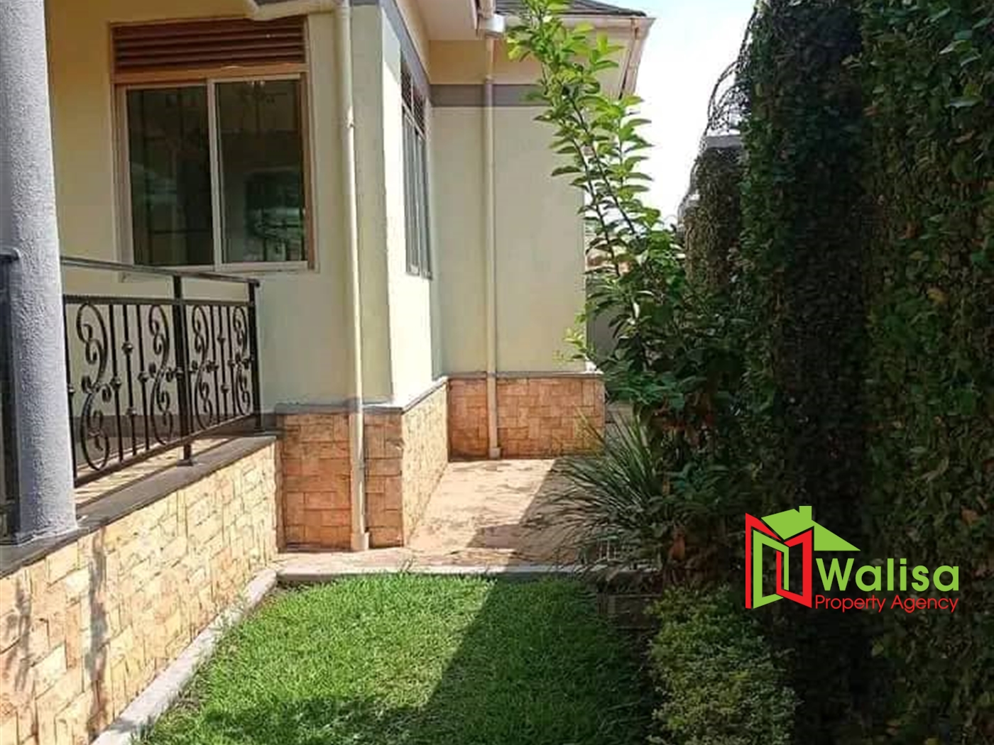 Bungalow for sale in Kyaliwajjalaa Wakiso