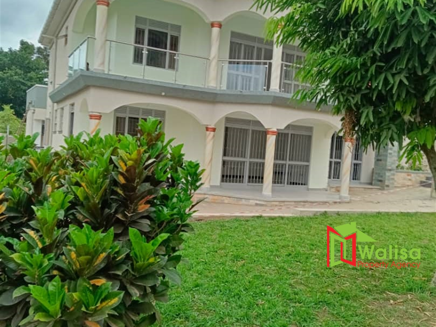 Storeyed house for sale in Kitende Wakiso