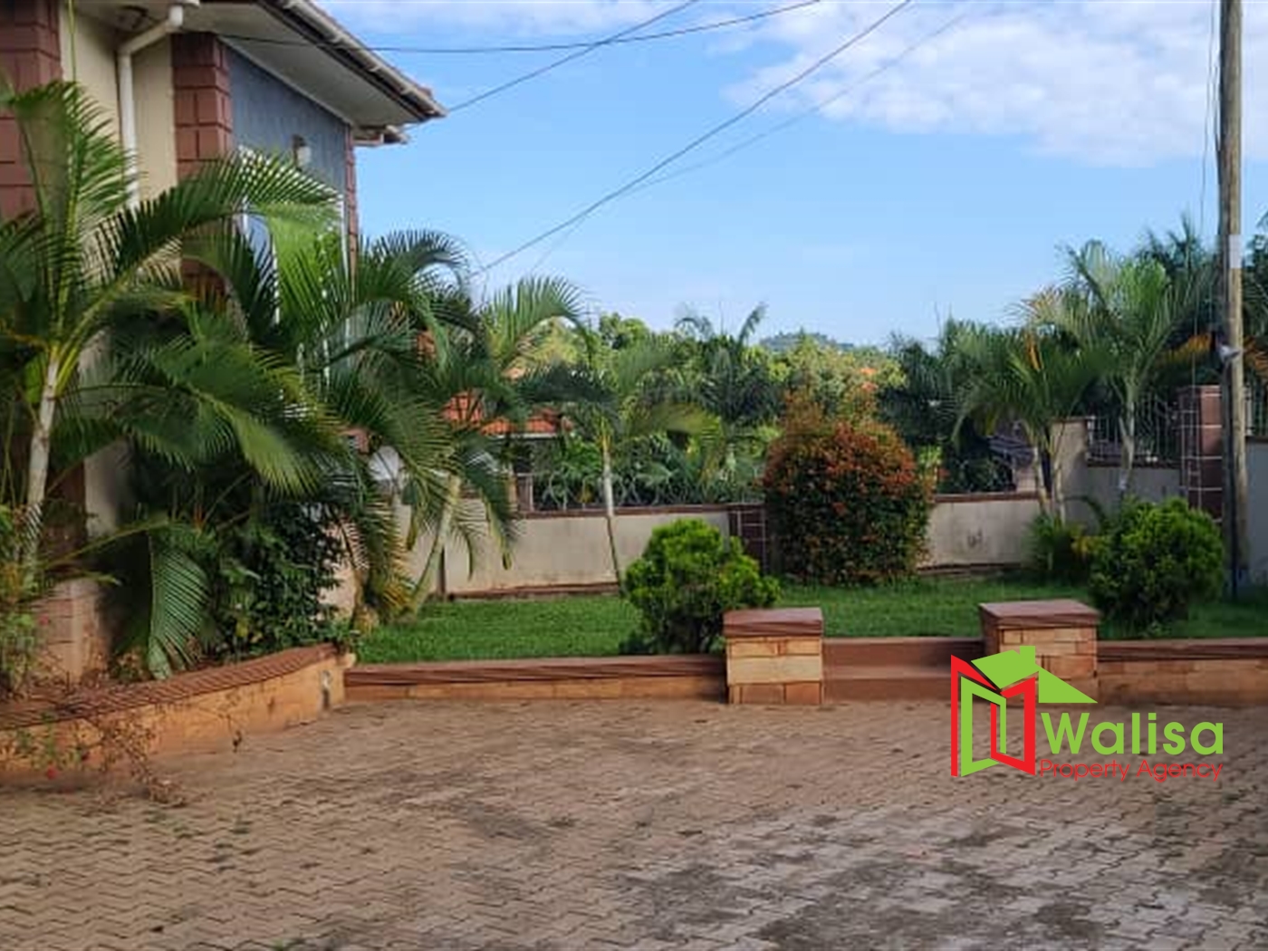 Bungalow for sale in Bwebajja Wakiso