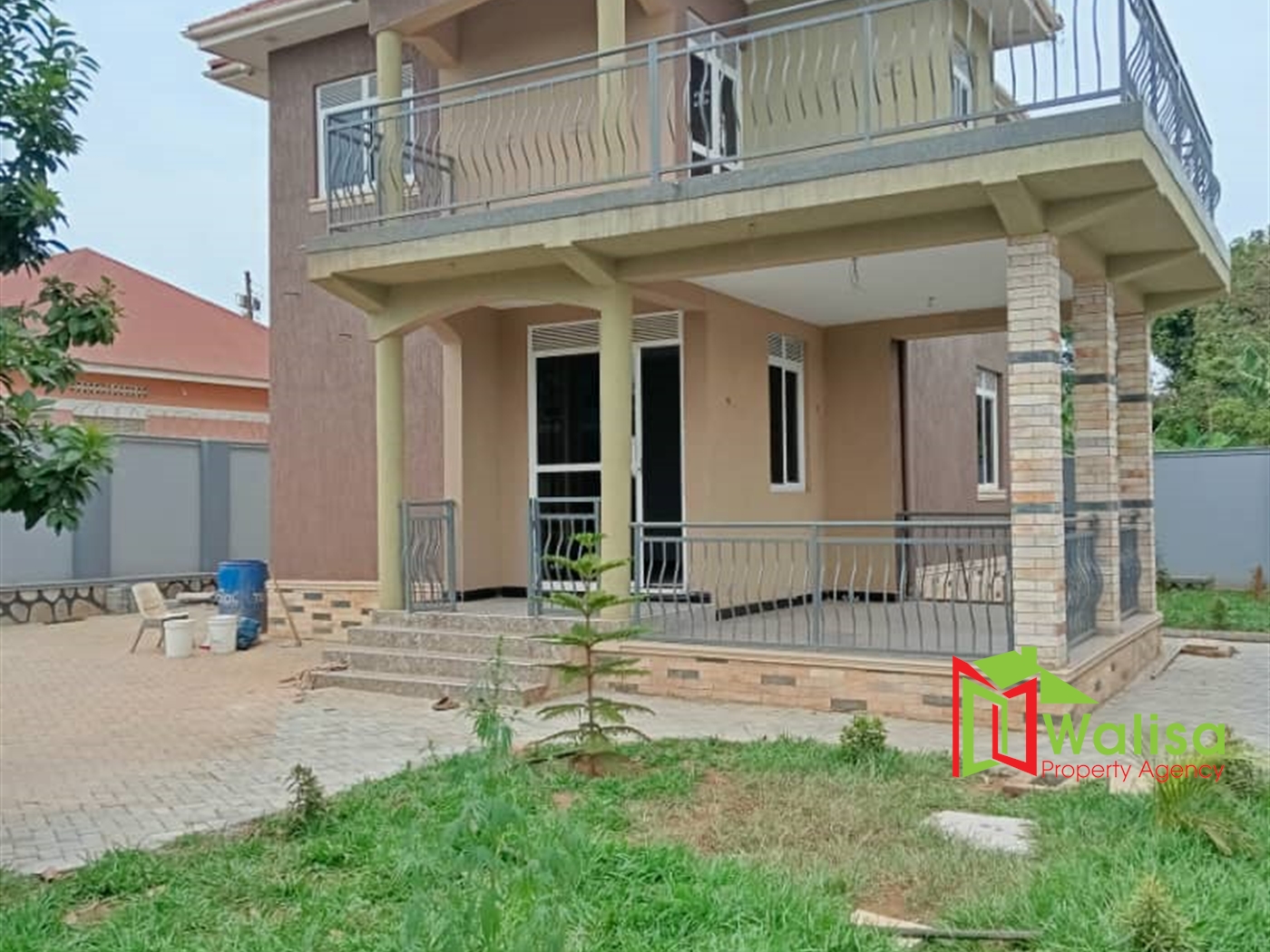 Storeyed house for sale in Kajjansi Wakiso