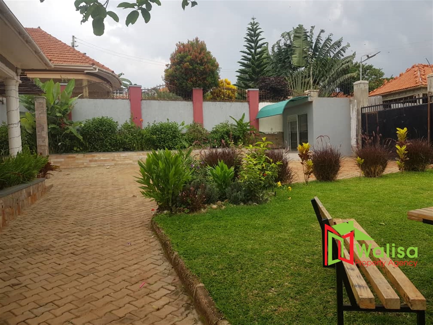 Bungalow for sale in Bwebajja Wakiso