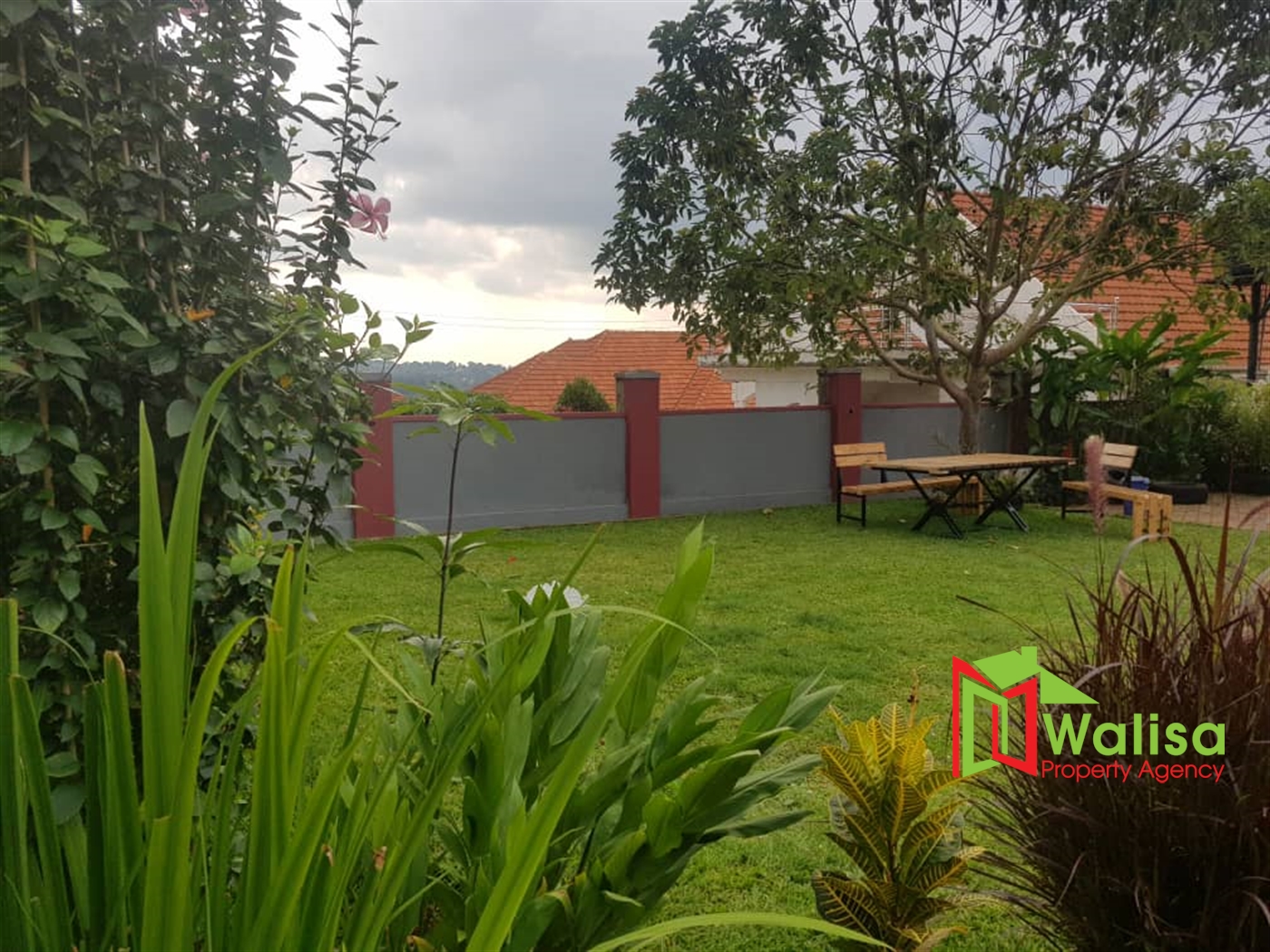 Bungalow for sale in Bwebajja Wakiso