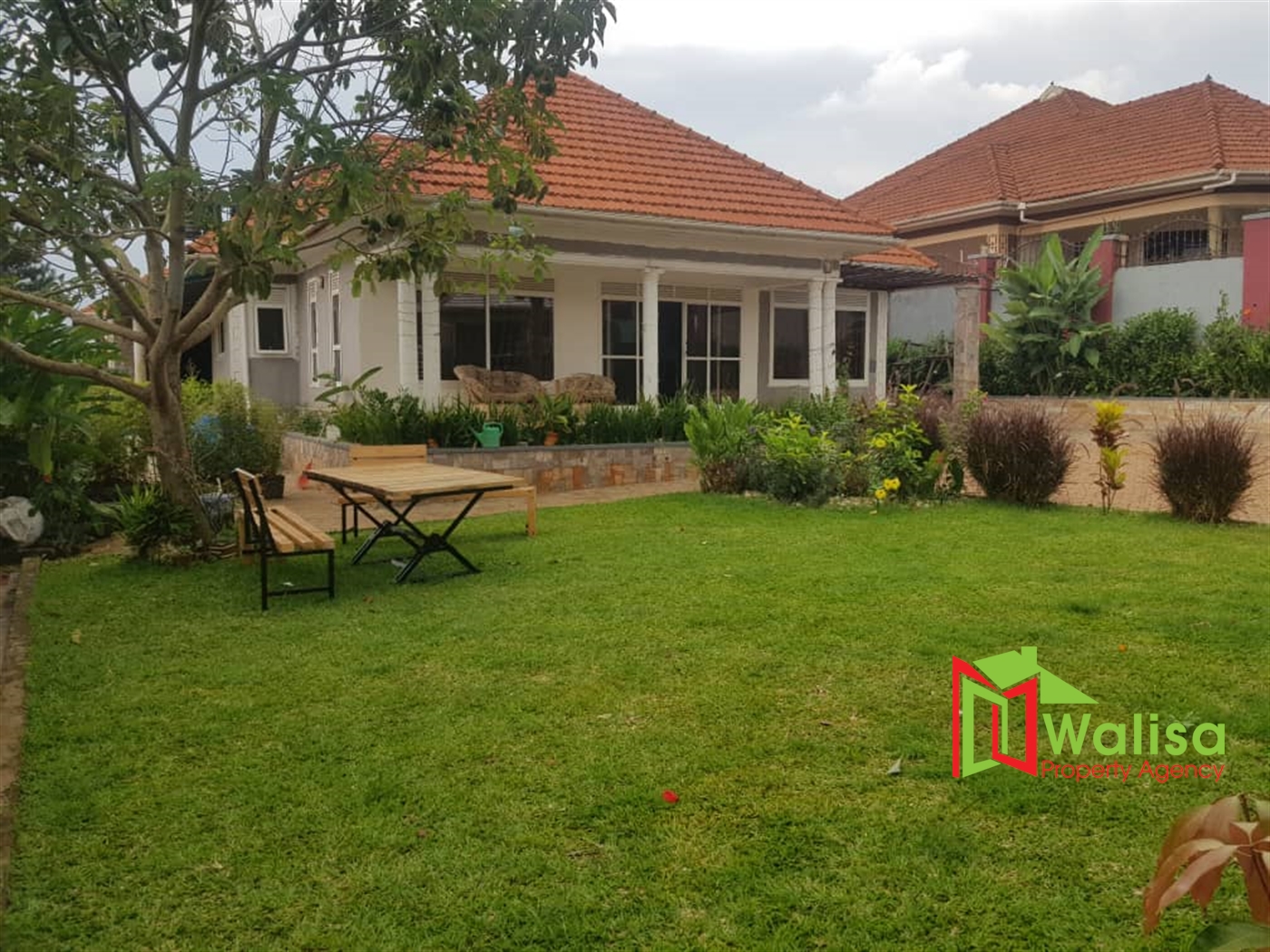 Bungalow for sale in Bwebajja Wakiso