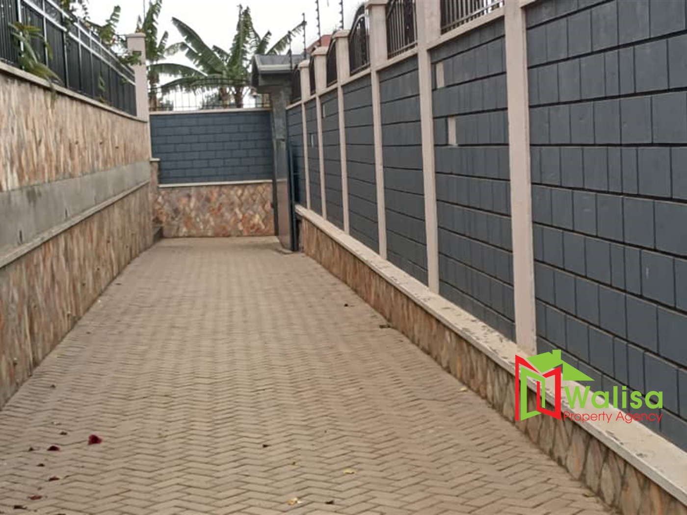 Storeyed house for sale in Lutembe Wakiso