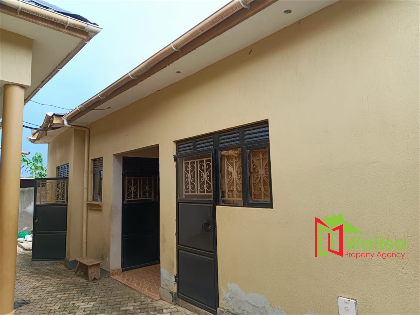 Bungalow for sale in Kitende Wakiso