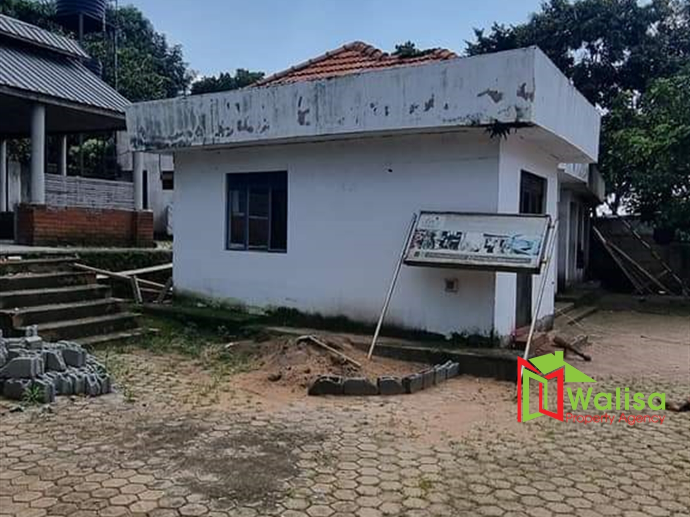 Storeyed house for sale in Katabi Wakiso