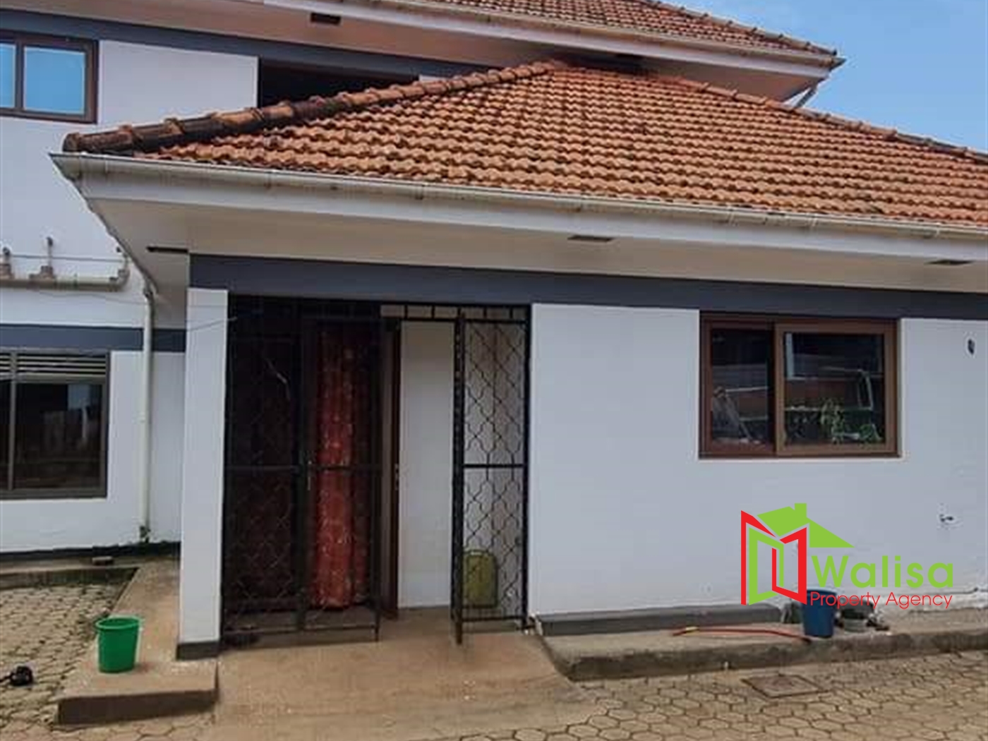 Storeyed house for sale in Katabi Wakiso