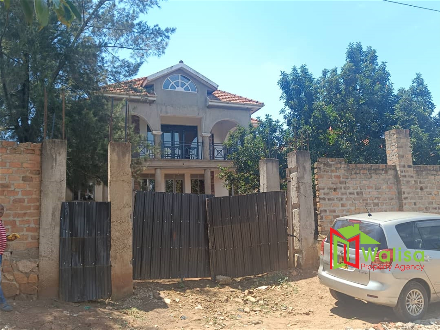 Storeyed house for sale in Kiransansa Wakiso