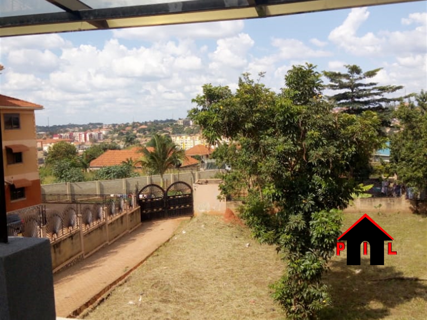 Storeyed house for sale in Kiwaatule Wakiso