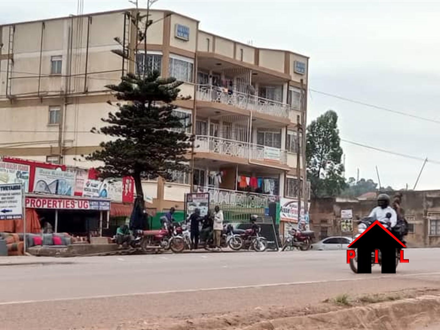 Storeyed house for sale in Kireka Wakiso