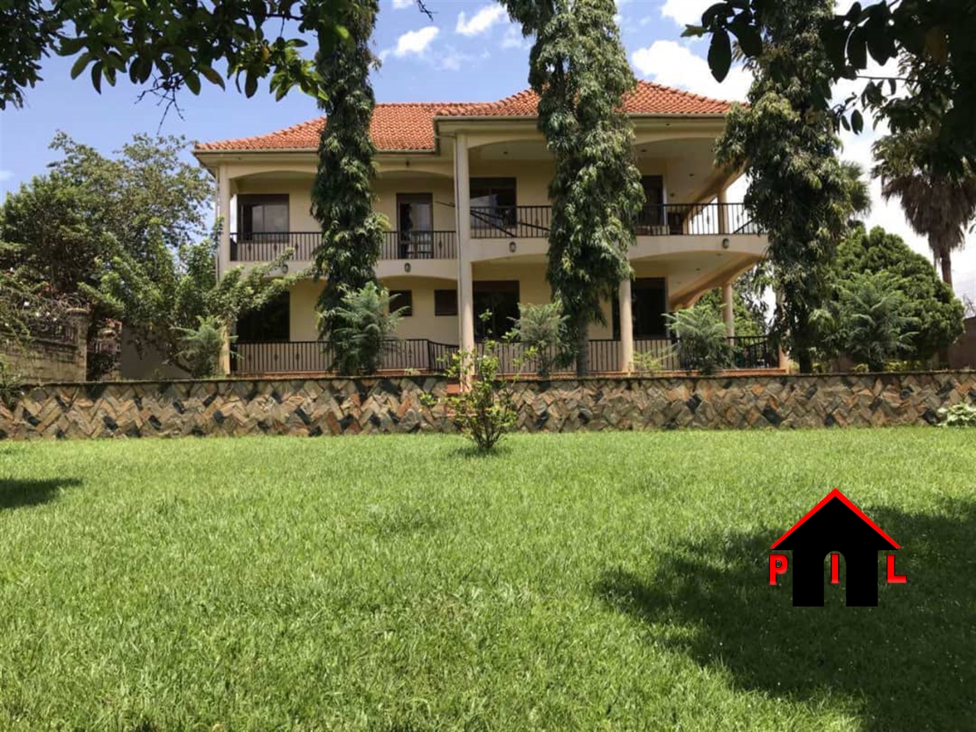 Multipurpose space for sale in Kiwaatule Kampala