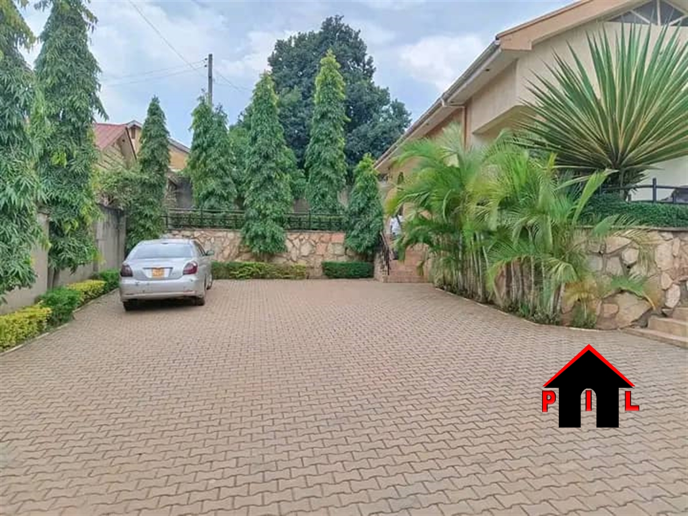 Bungalow for sale in Kisaasi Kampala