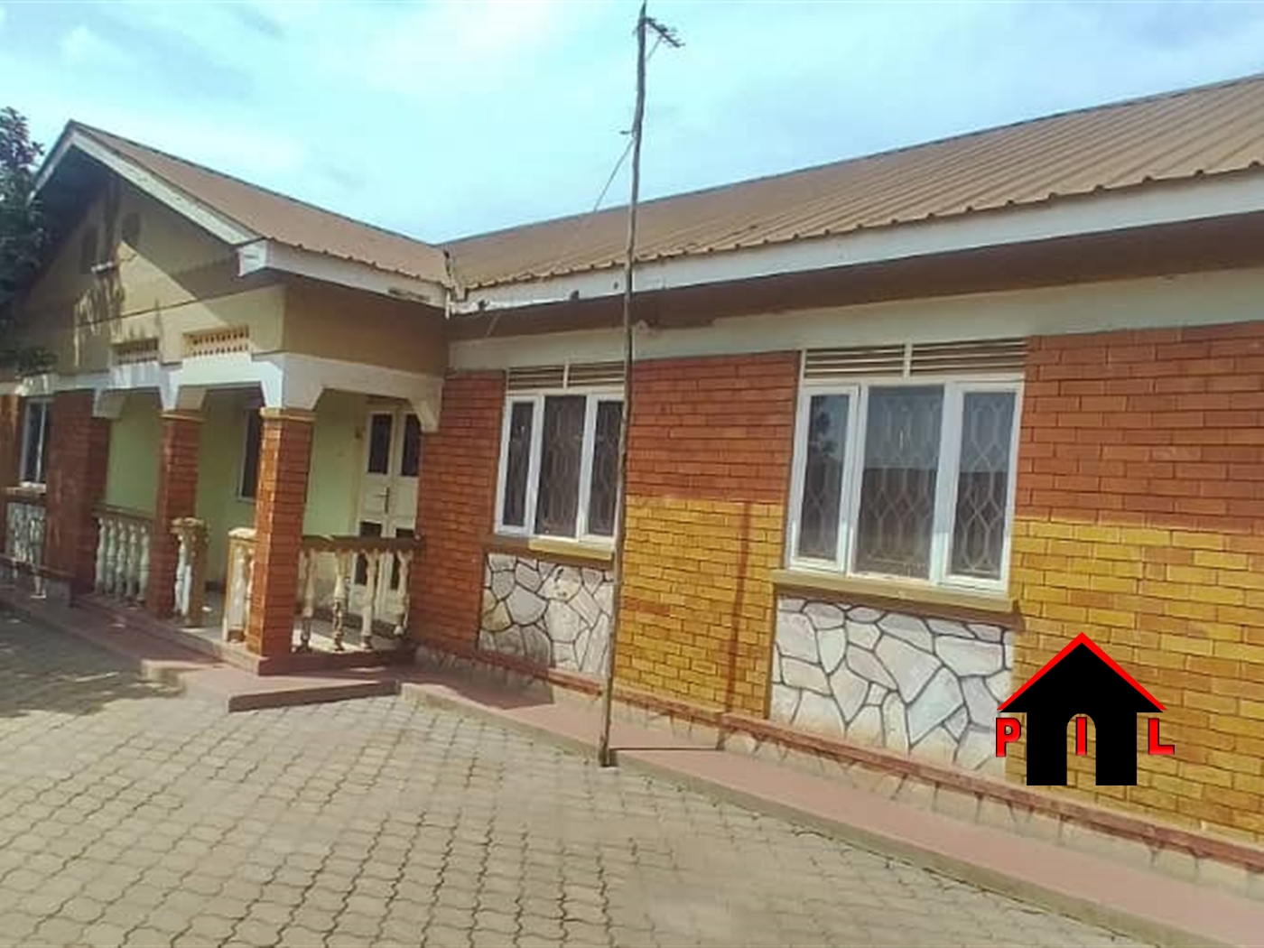 Bungalow for sale in Bweyogerere Mukono