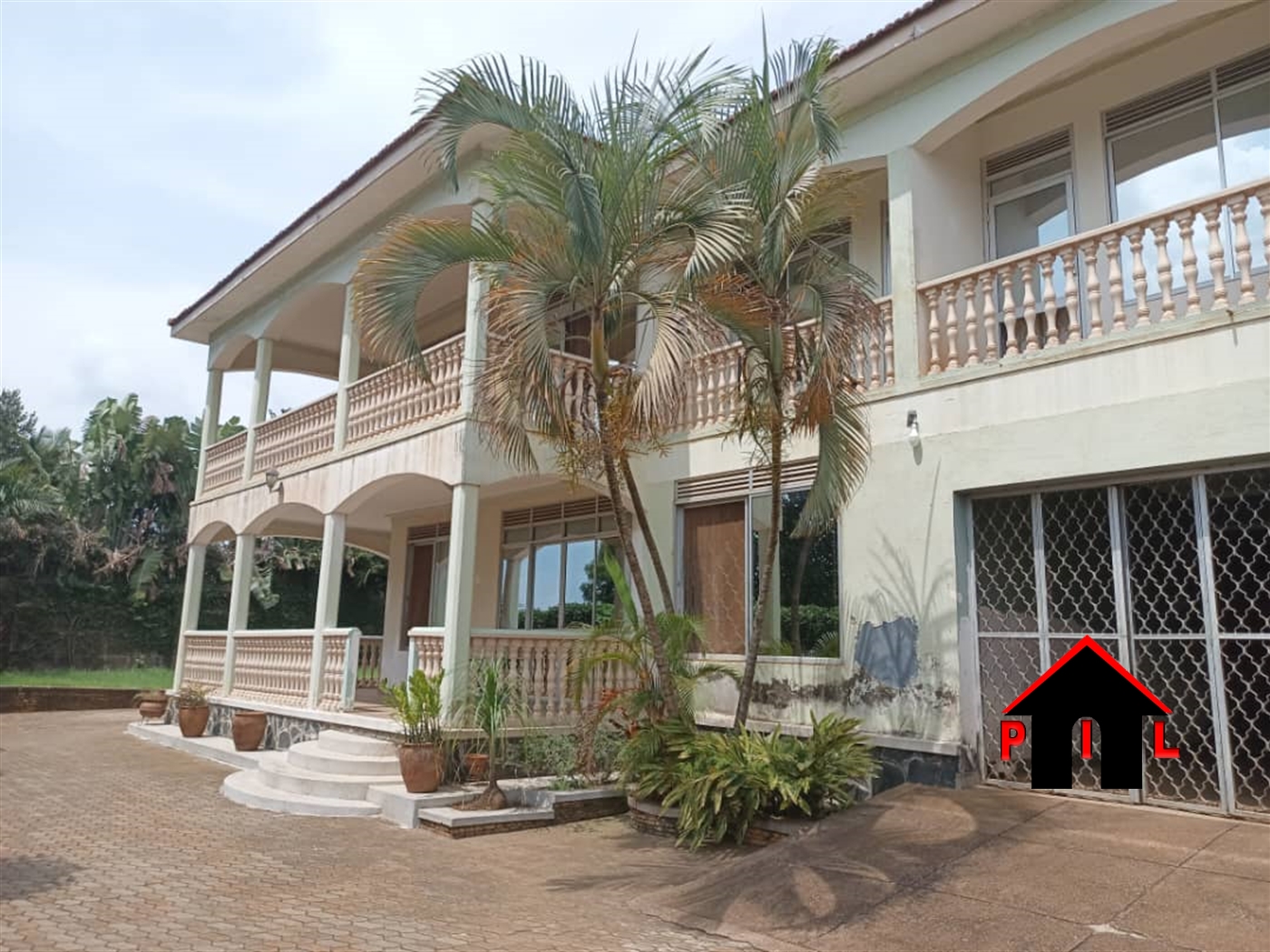 Storeyed house for sale in Bbunga Wakiso