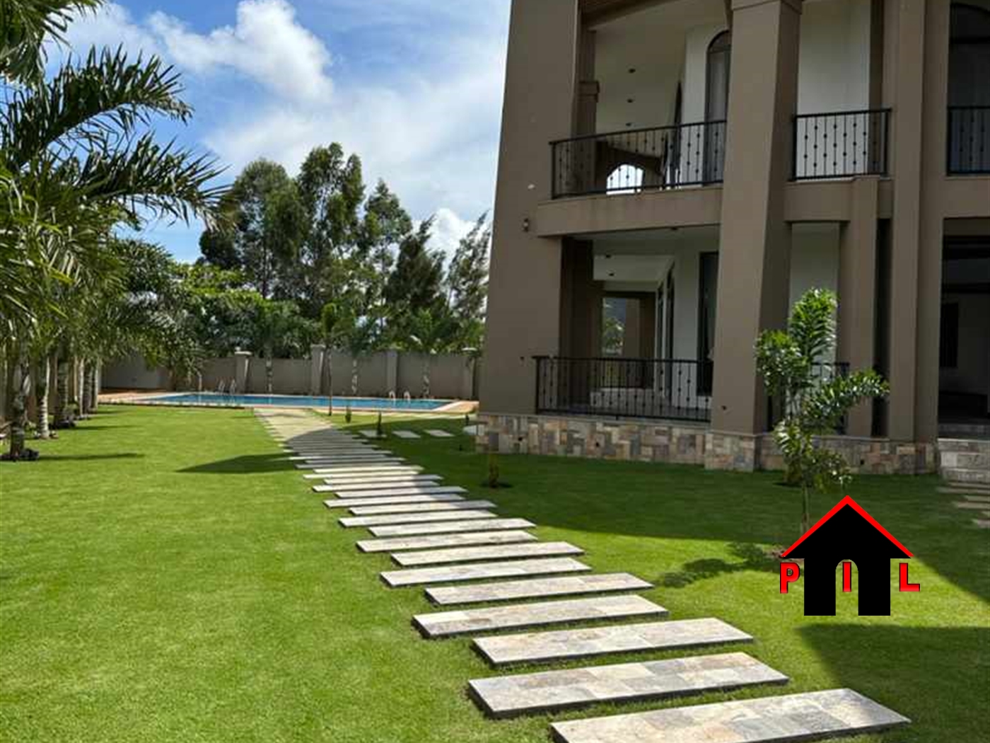 Mansion for sale in Munyonyo Kampala