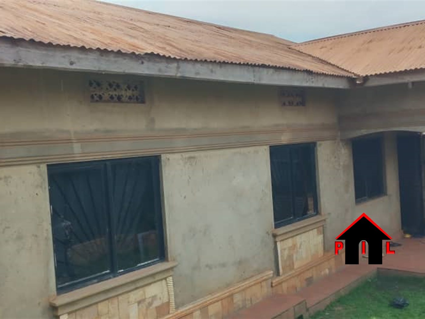 Bungalow for sale in Bweyogerere Mukono