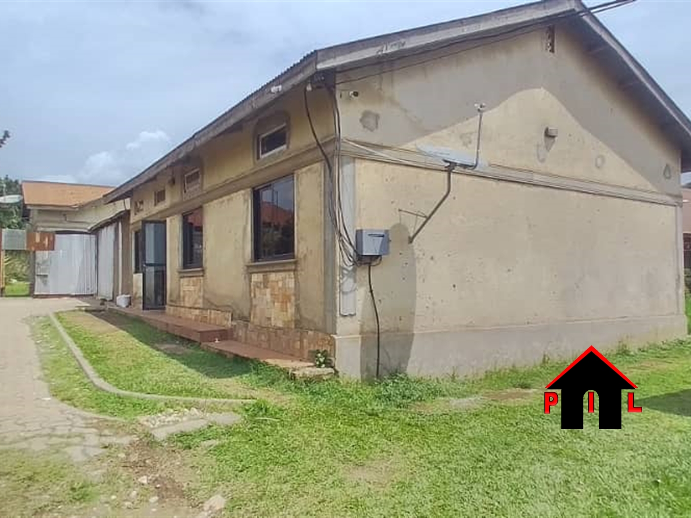 Bungalow for sale in Bweyogerere Mukono