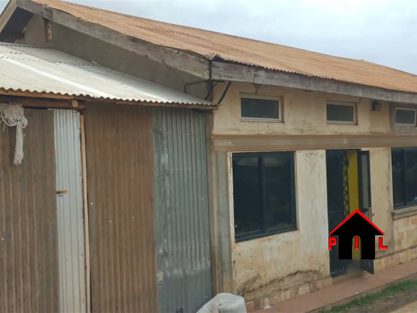 Bungalow for sale in Bweyogerere Mukono