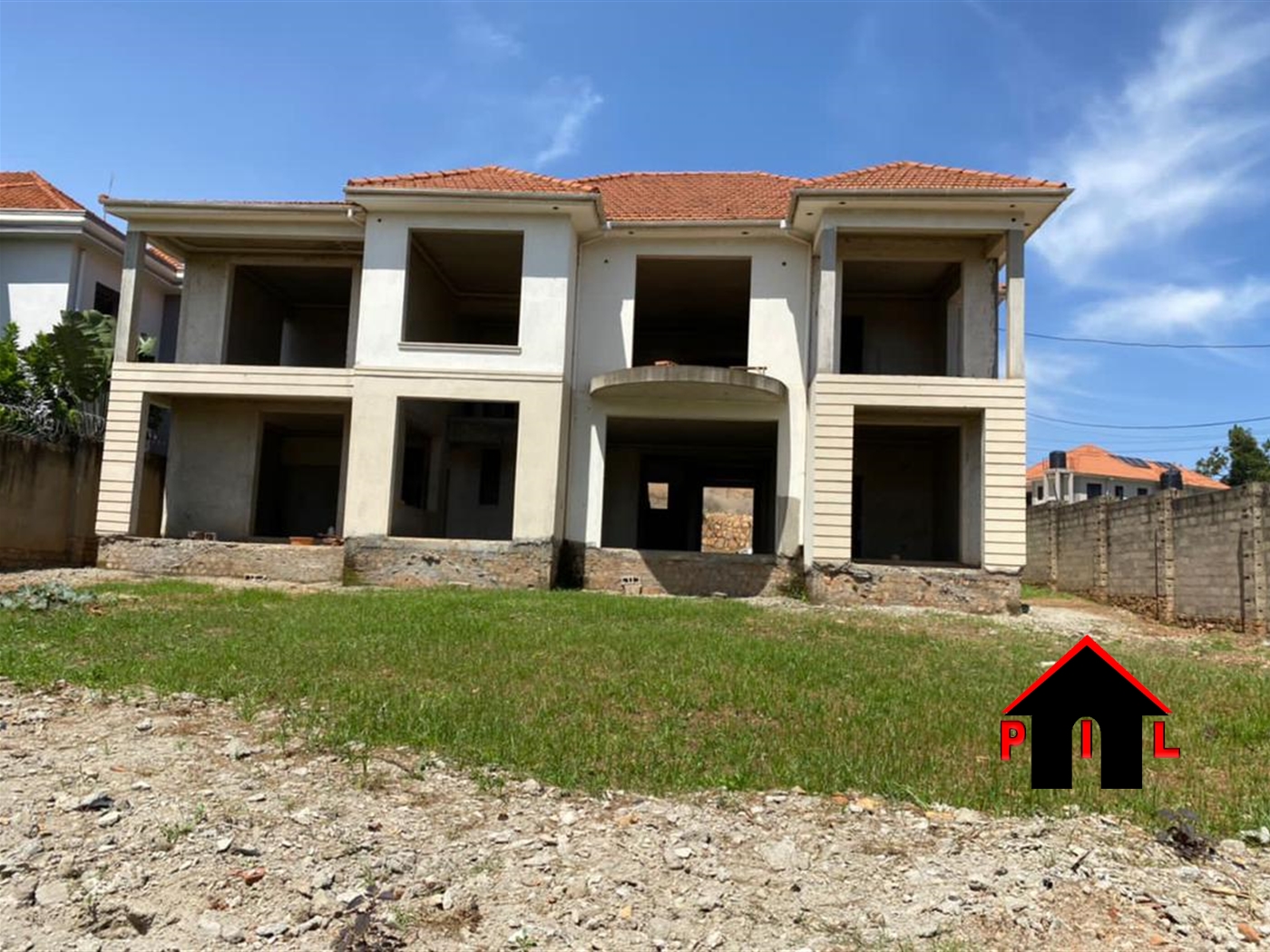 Shell House for sale in Kiwaatule Kampala