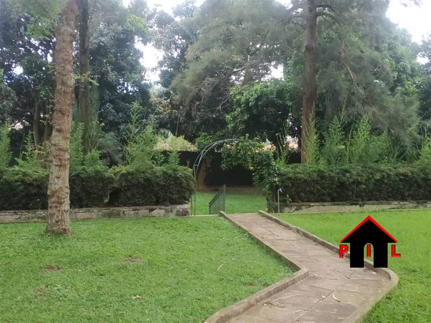 Residential Land for sale in Bugoloobi Kampala