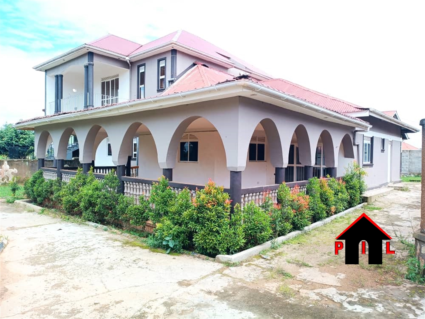 Storeyed house for sale in Kasangati Wakiso