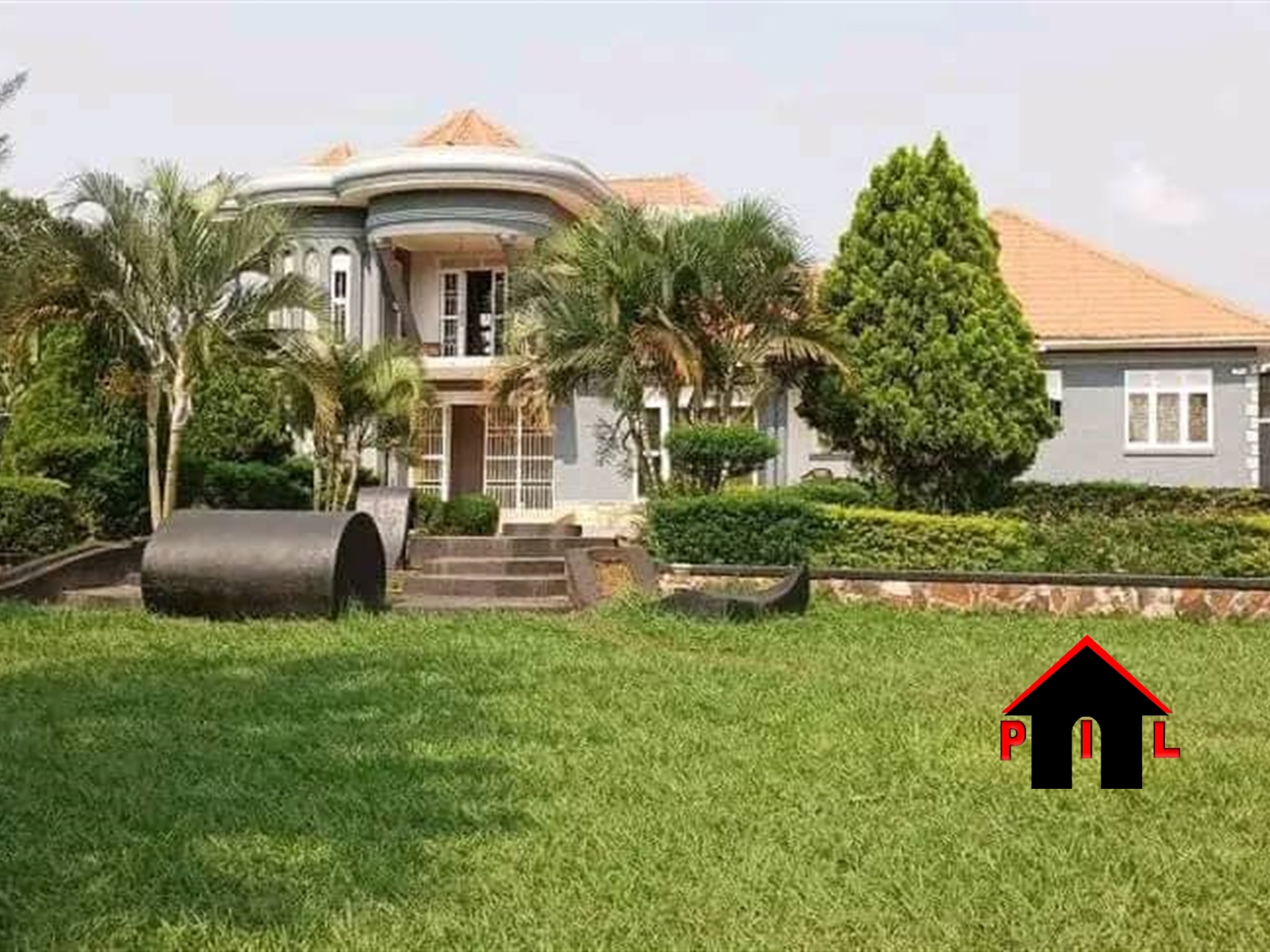 Storeyed house for sale in Kiwenda Wakiso