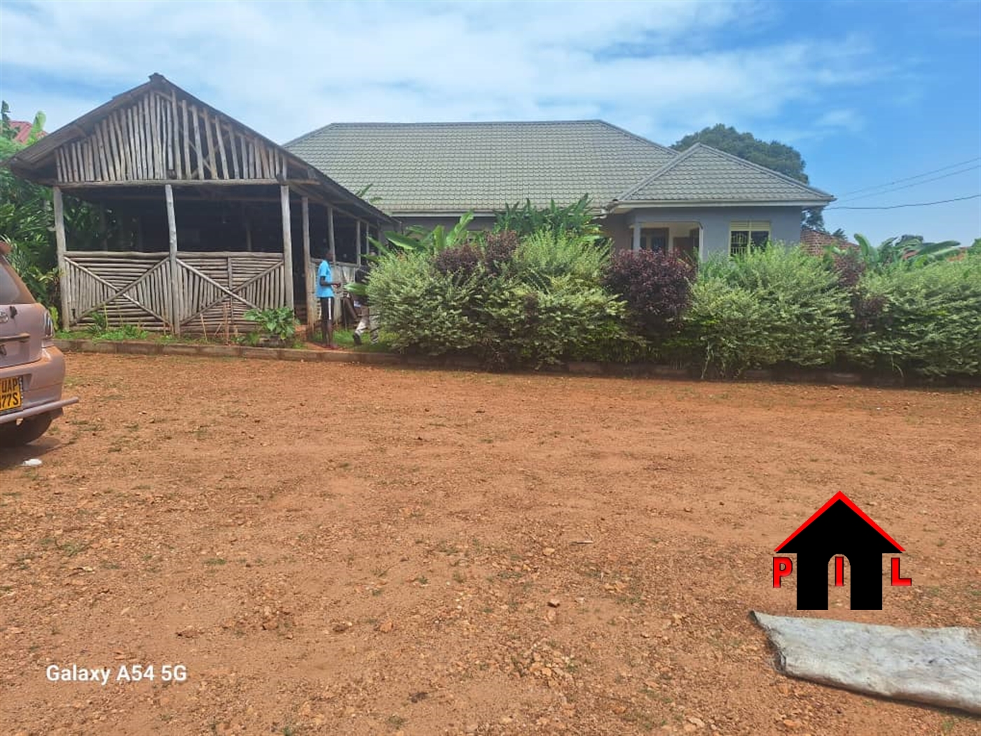 Guest house for sale in Naluvule Wakiso