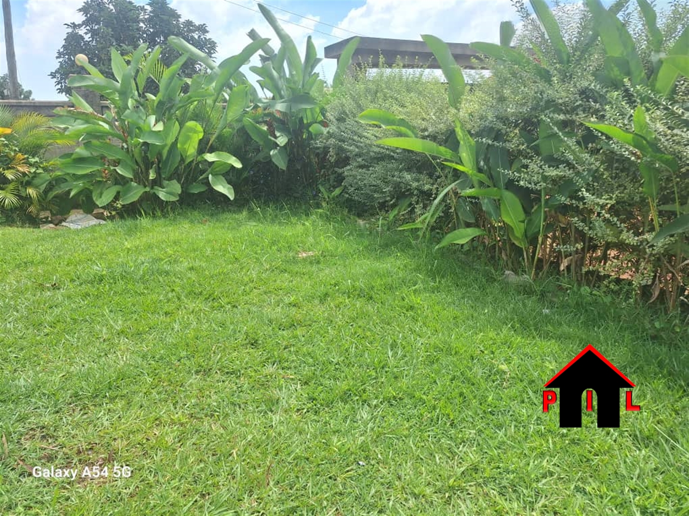 Guest house for sale in Naluvule Wakiso