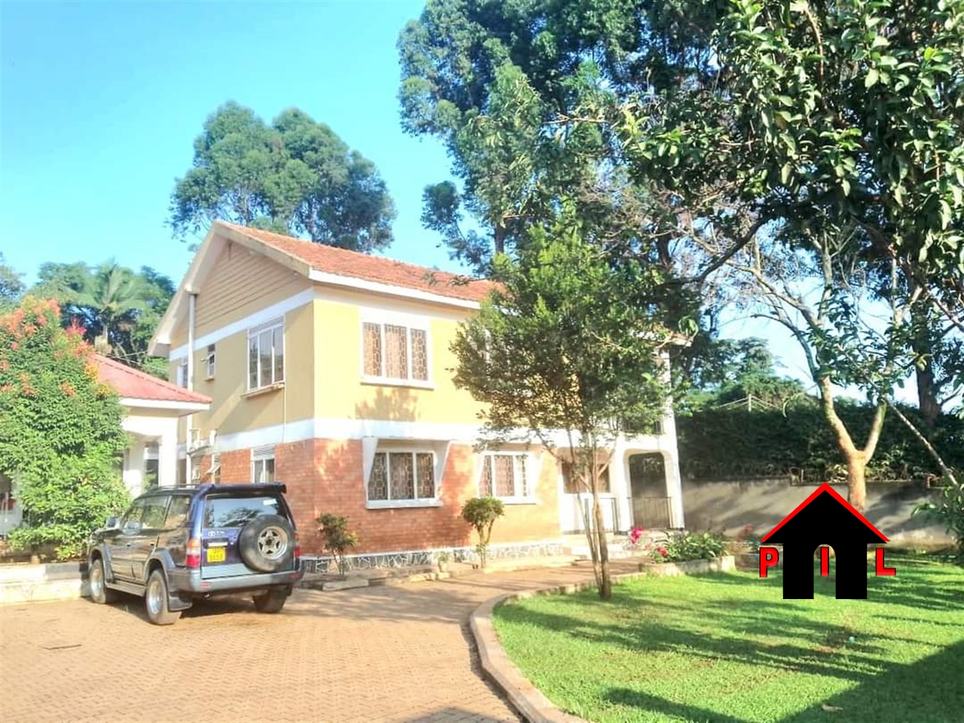 Storeyed house for sale in Muyenga Kampala