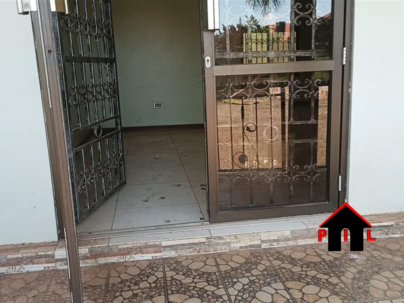 Storeyed house for sale in Munyonyo Kampala