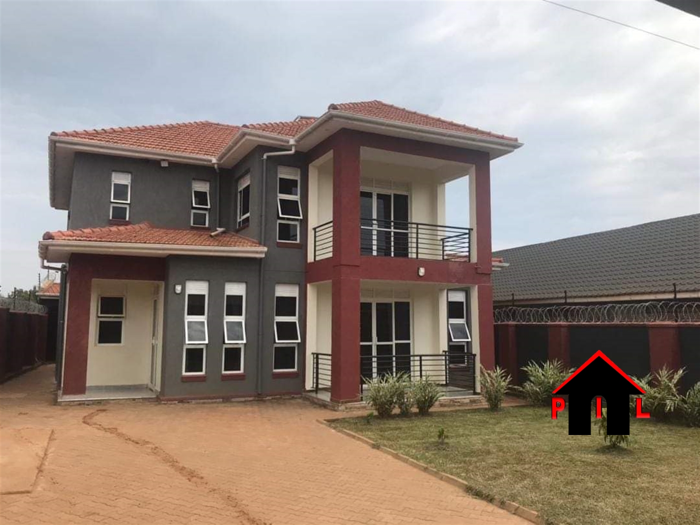 Storeyed house for sale in Kasangati Wakiso