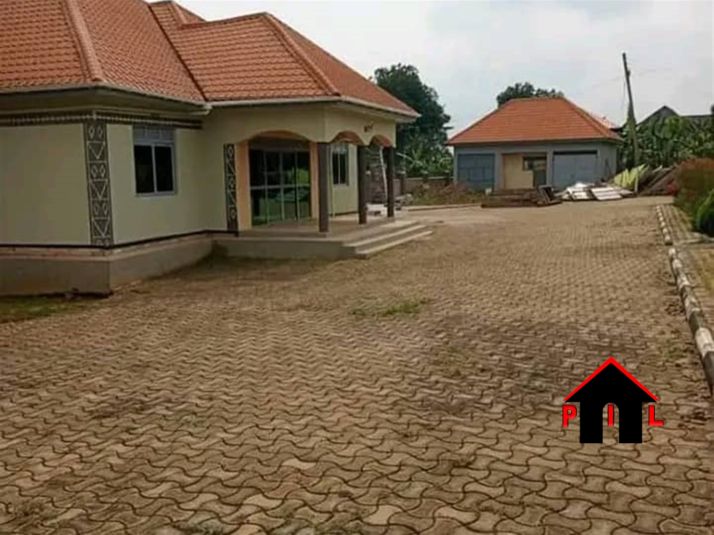 Bungalow for sale in Buyala Mpigi