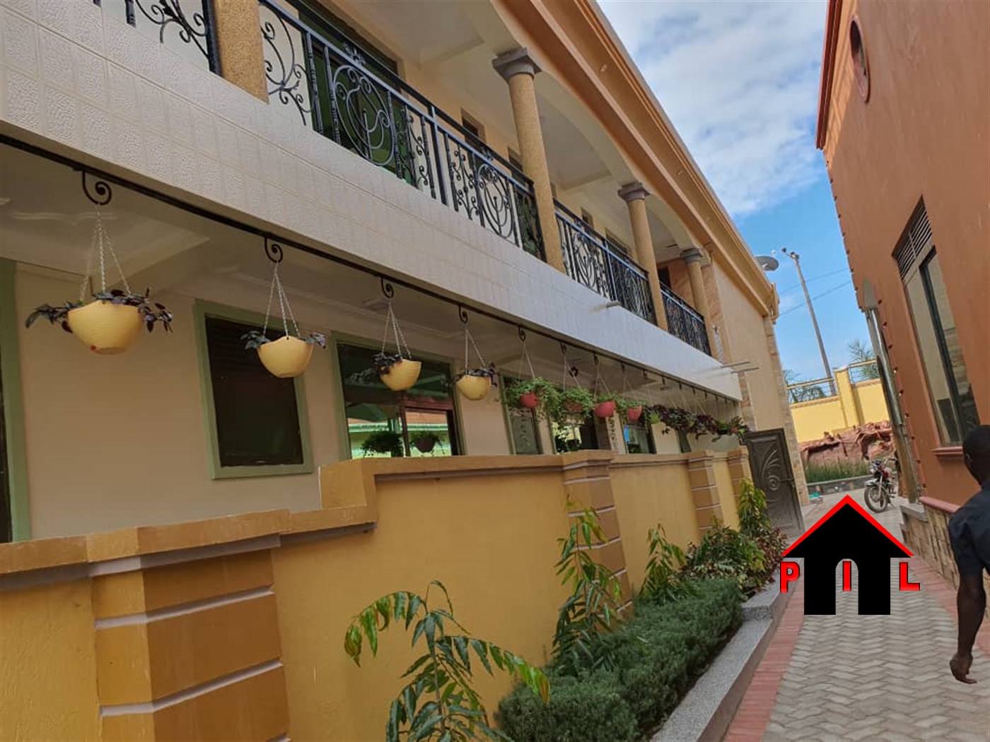 Hotel for sale in Masakatwn Masaka