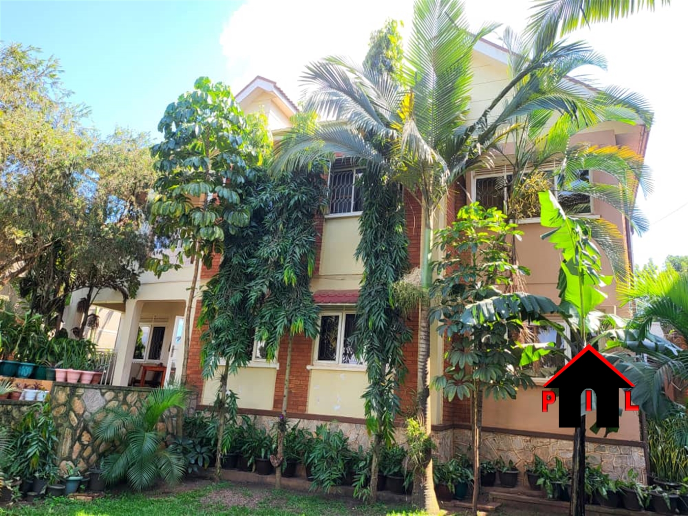 Storeyed house for sale in Kansanga Kampala