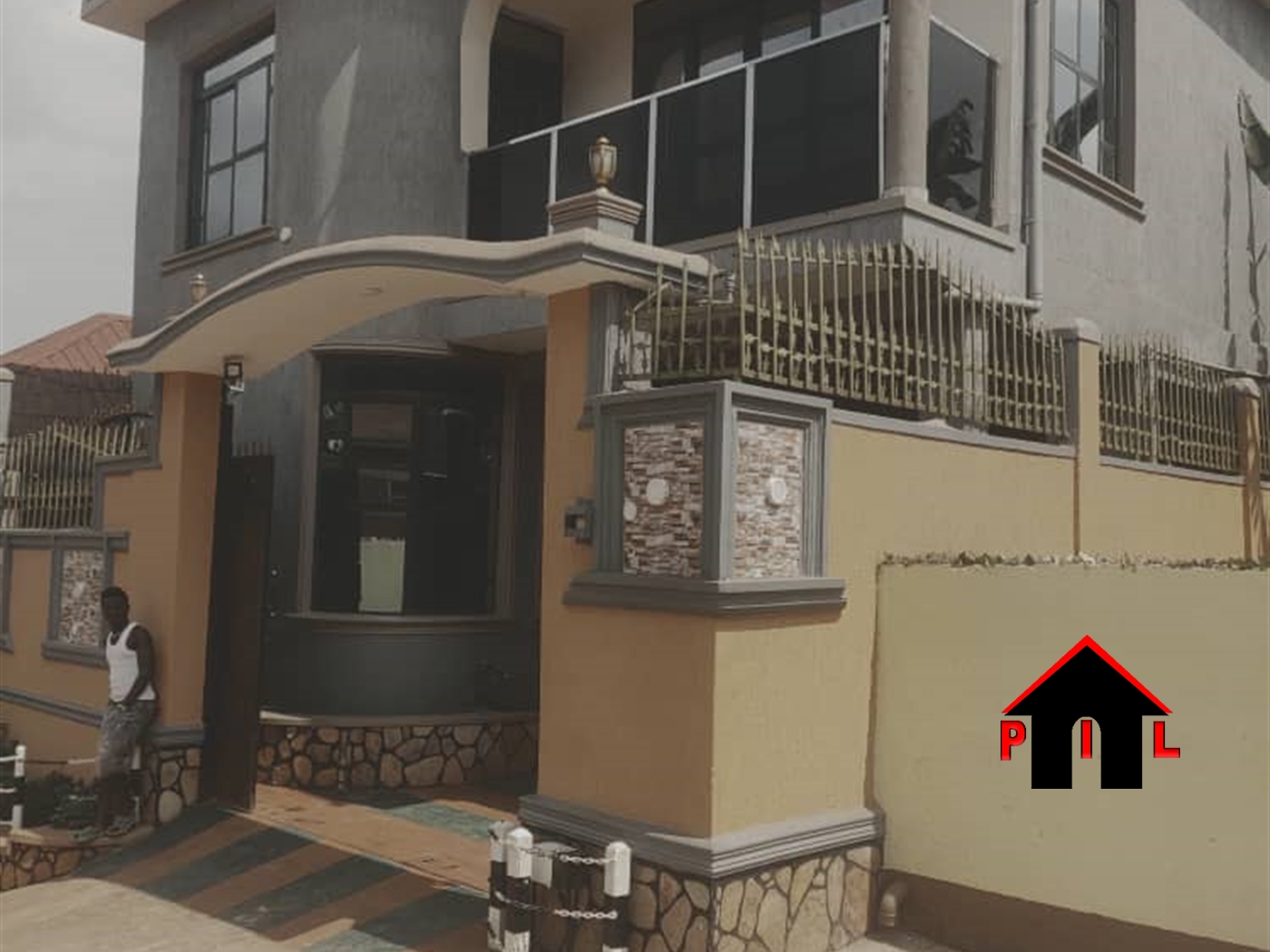 Storeyed house for sale in Makindye Kampala