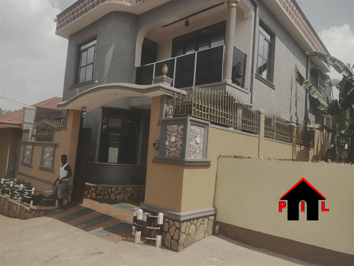 Storeyed house for sale in Makindye Kampala