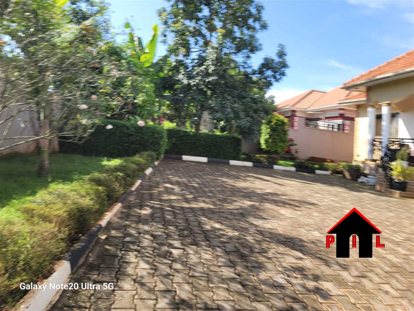 Bungalow for sale in Seguku Wakiso