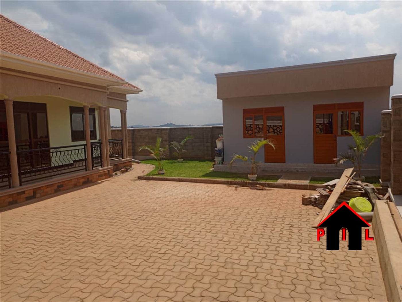 Bungalow for sale in Nansana Wakiso