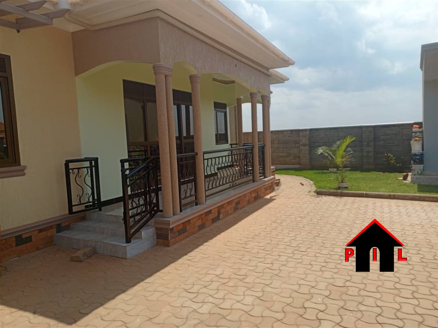 Bungalow for sale in Nansana Wakiso