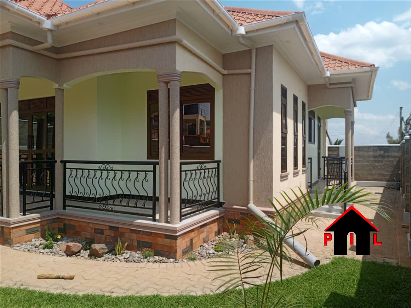 Bungalow for sale in Nansana Wakiso