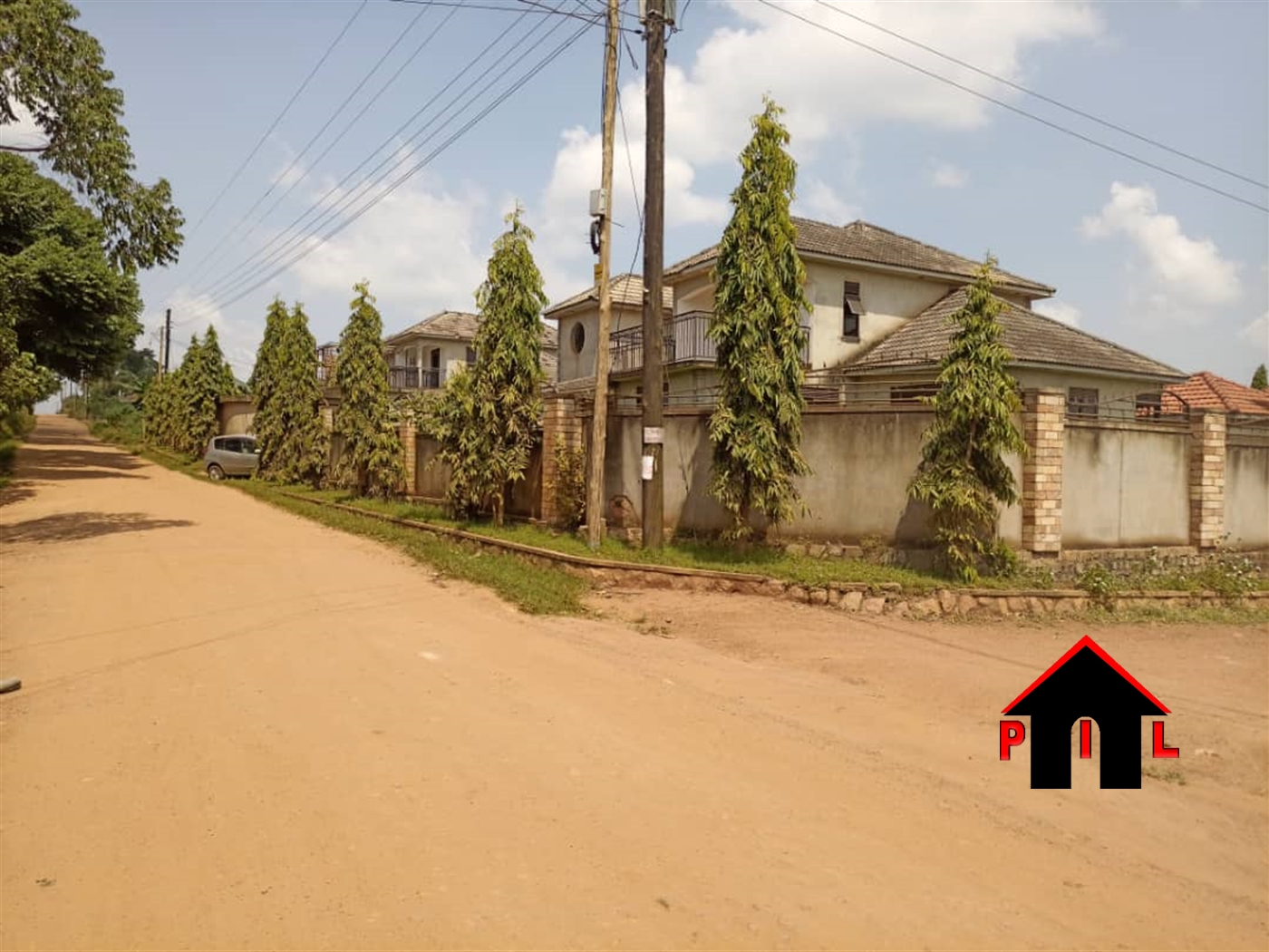 Storeyed house for sale in Kawuku Wakiso