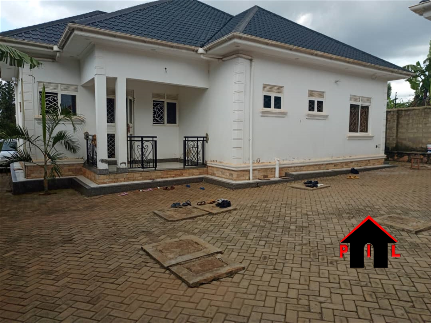 Bungalow for sale in Wakisocenterr Wakiso