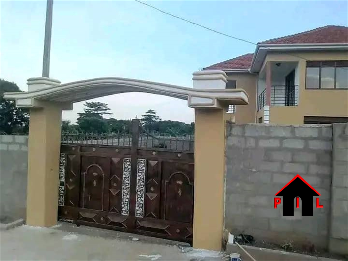 Storeyed house for sale in Bwebajja Wakiso