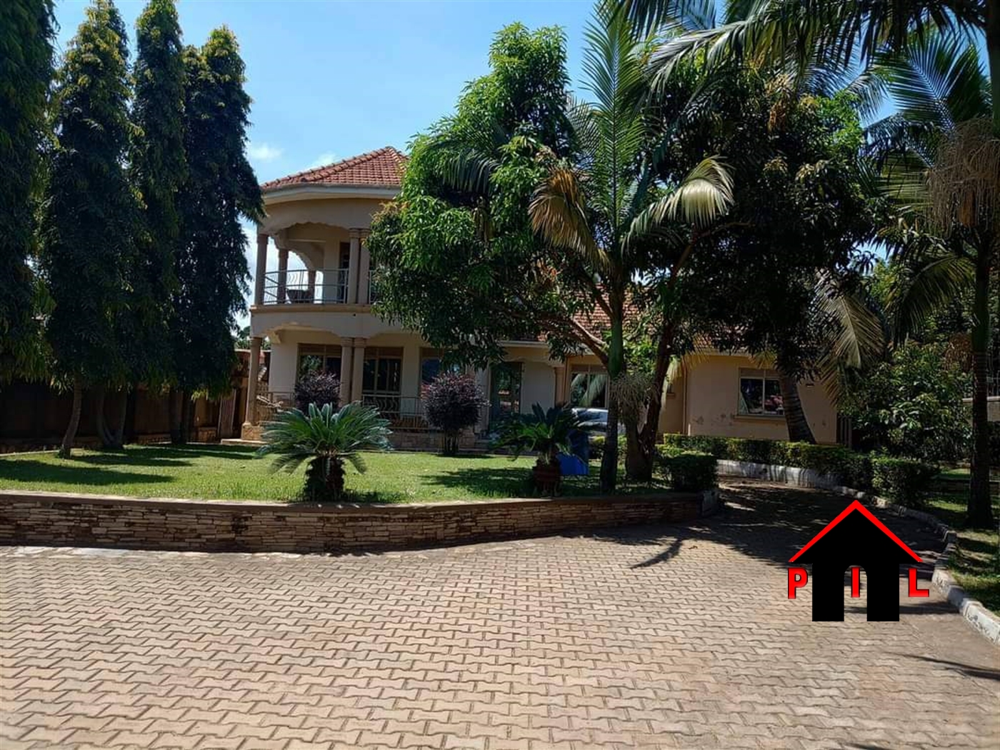 Storeyed house for sale in Entebbe Wakiso