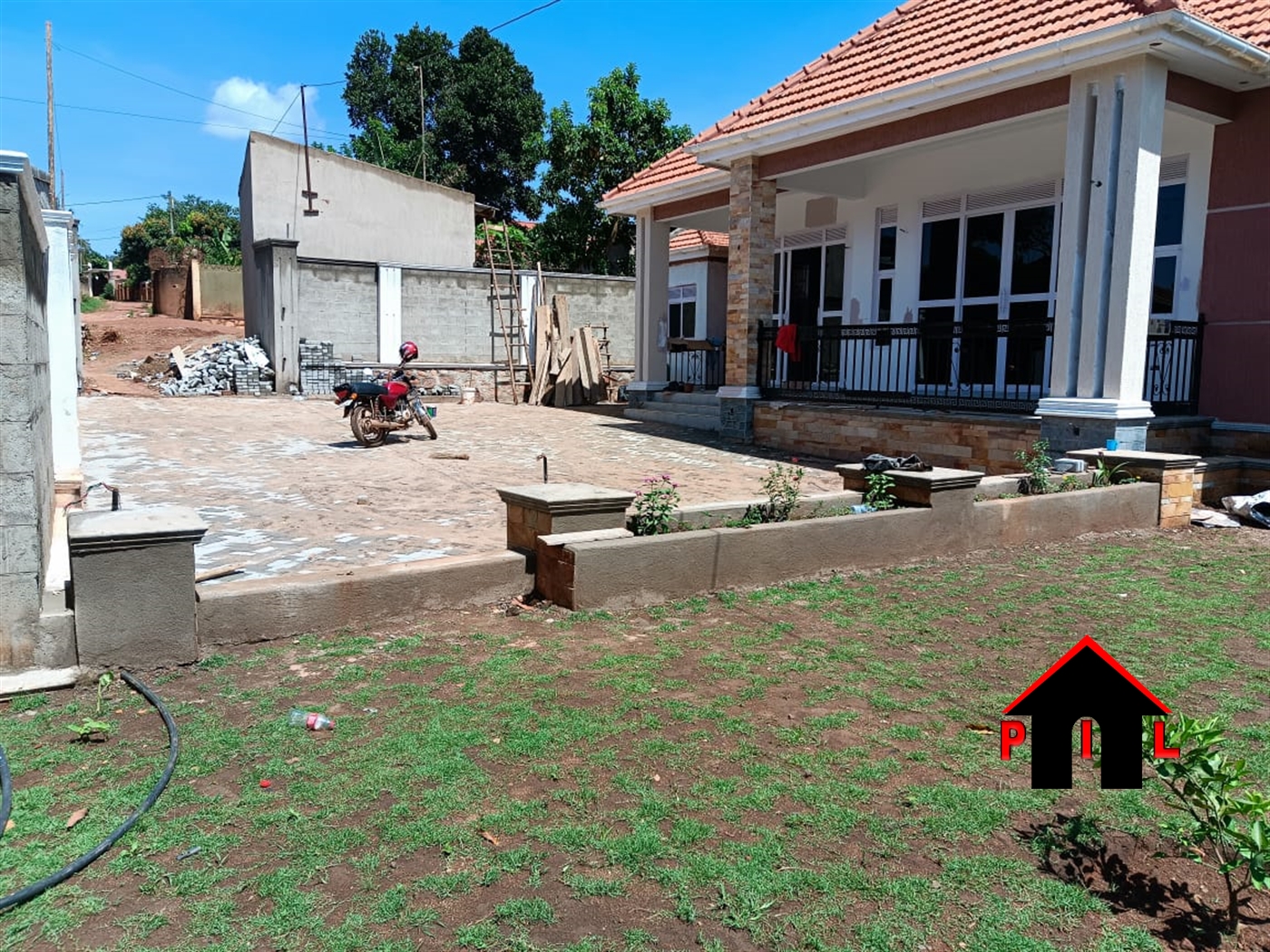 Bungalow for sale in Kitende Wakiso