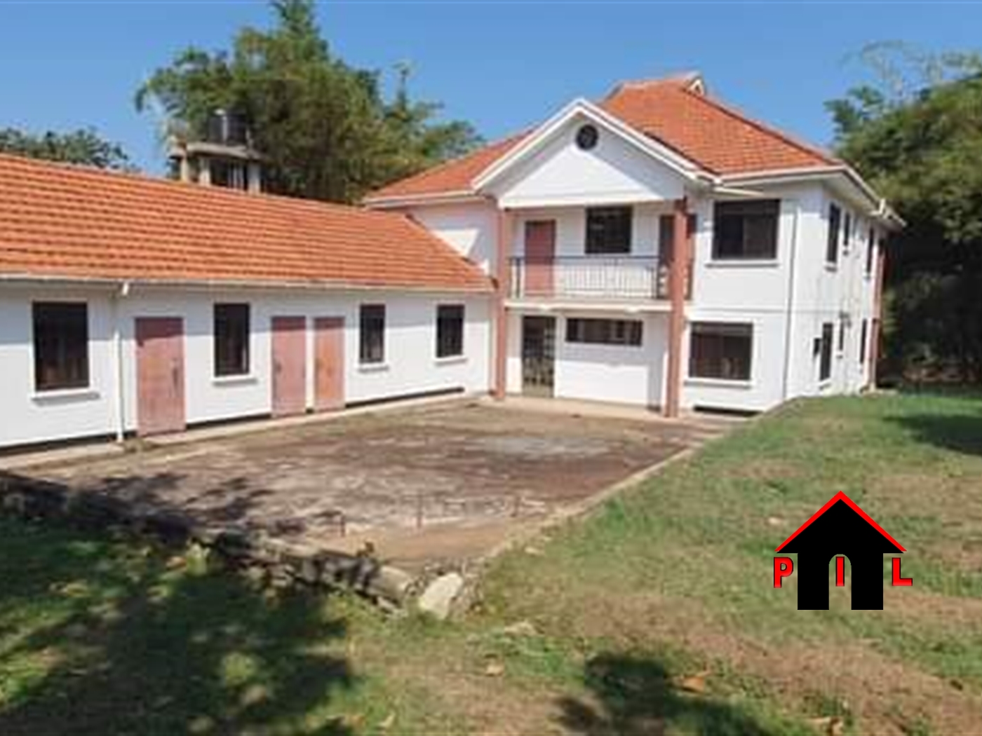 Storeyed house for sale in Kawuku Wakiso