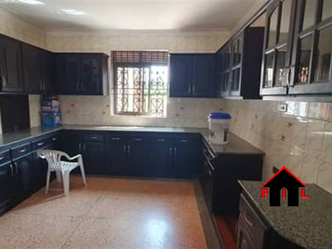 Storeyed house for sale in Kawuku Wakiso