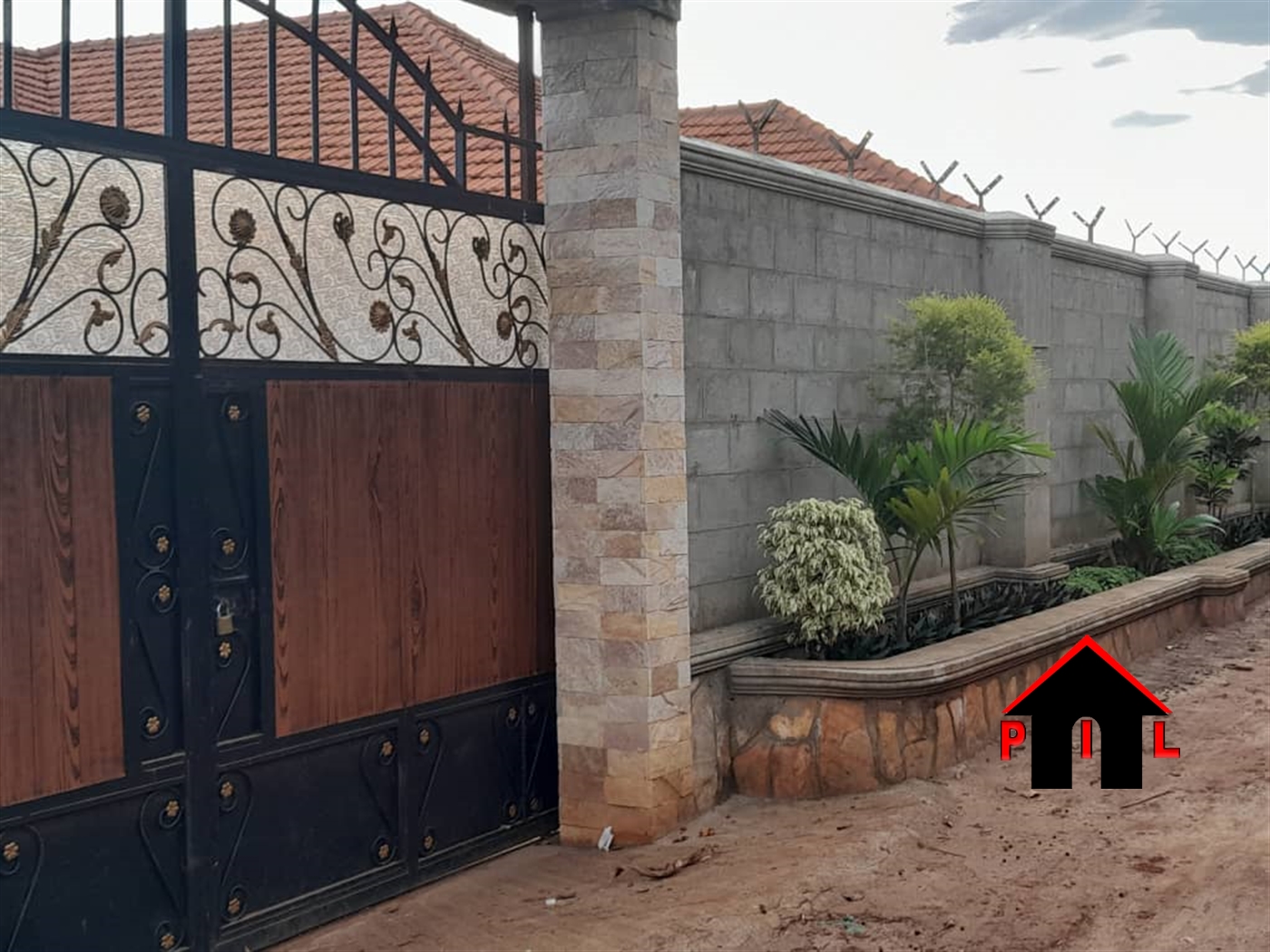 Bungalow for sale in Nakawuka Wakiso