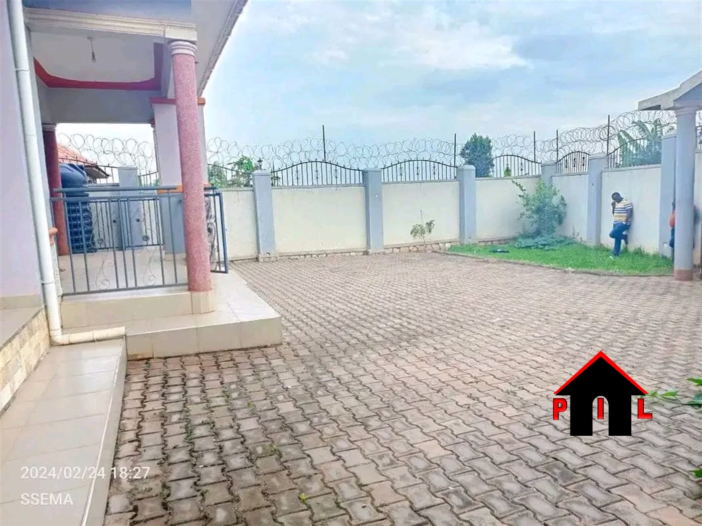 Bungalow for sale in Bujuuko Wakiso